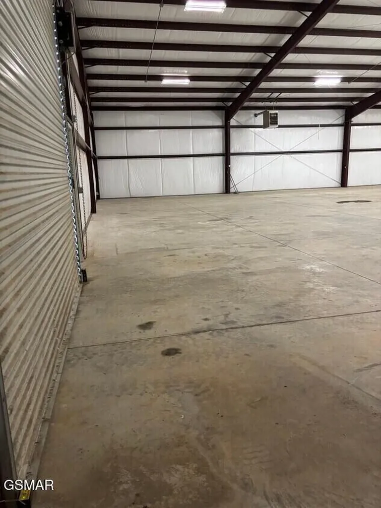 725 W Highway 25 Dandridge TN 37725
