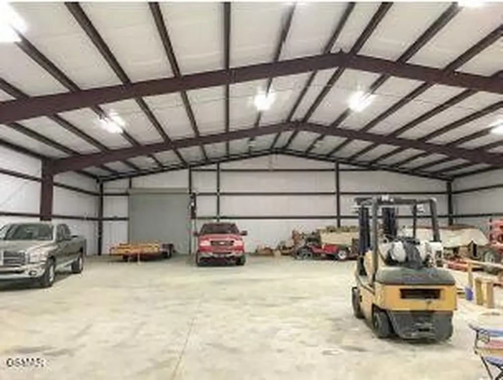 725 W Highway 25 Dandridge TN 37725