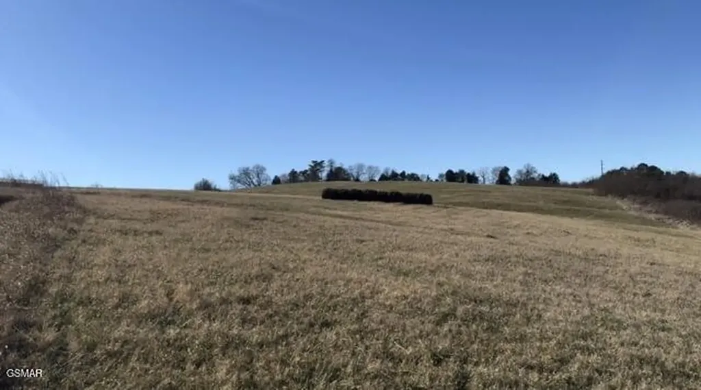 725 W Highway 25 Dandridge TN 37725