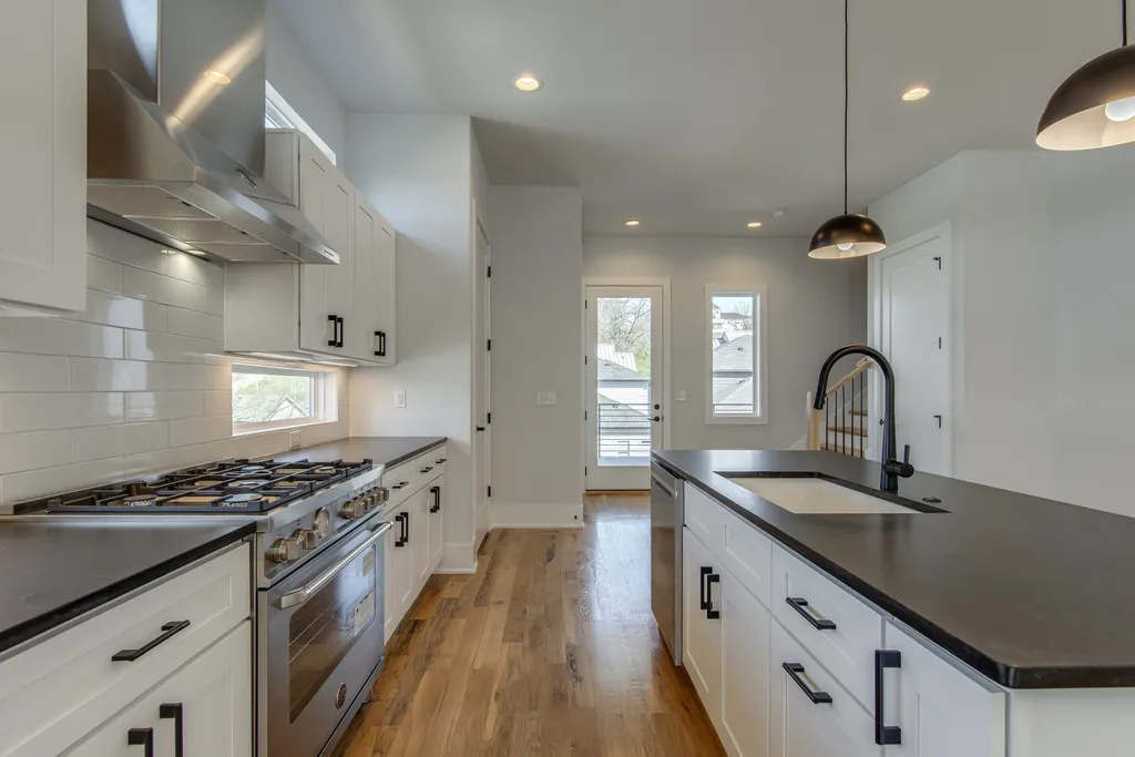 508B 36th Ave, N Nashville TN 37209