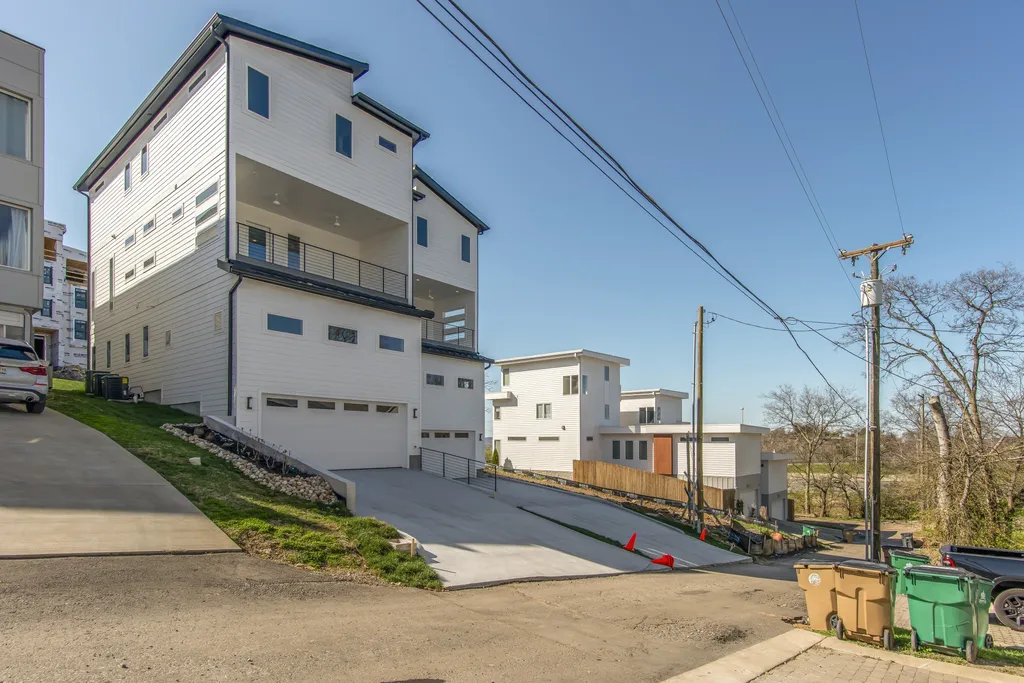 508B 36th Ave, N Nashville TN 37209