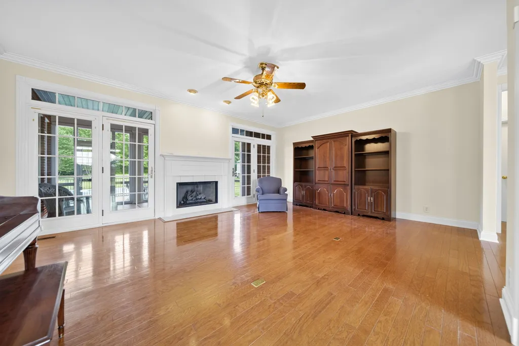 123 Ewing Drive Portland TN 37148