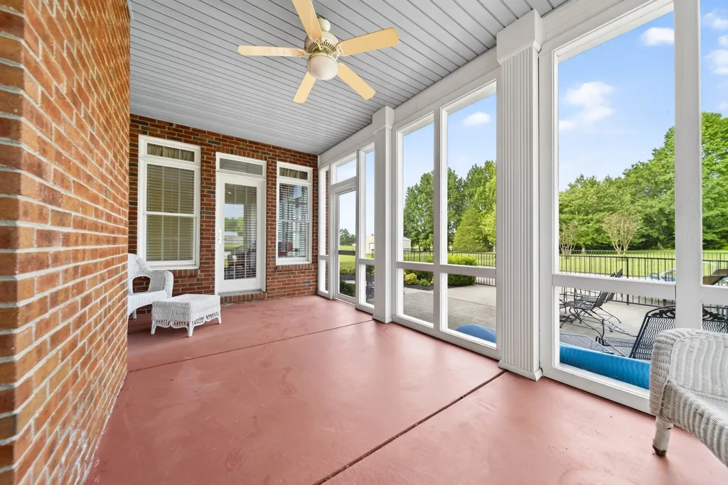 123 Ewing Drive Portland TN 37148
