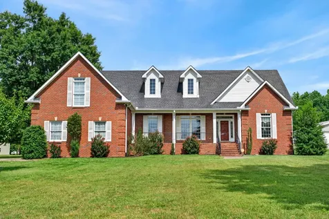 123 Ewing Drive Portland TN 37148