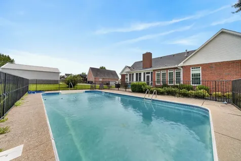 123 Ewing Drive Portland TN 37148