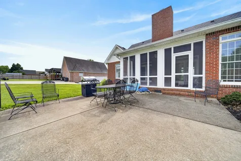 123 Ewing Drive Portland TN 37148