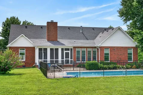 123 Ewing Drive Portland TN 37148