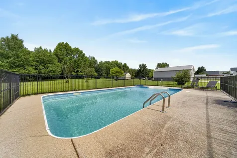 123 Ewing Drive Portland TN 37148