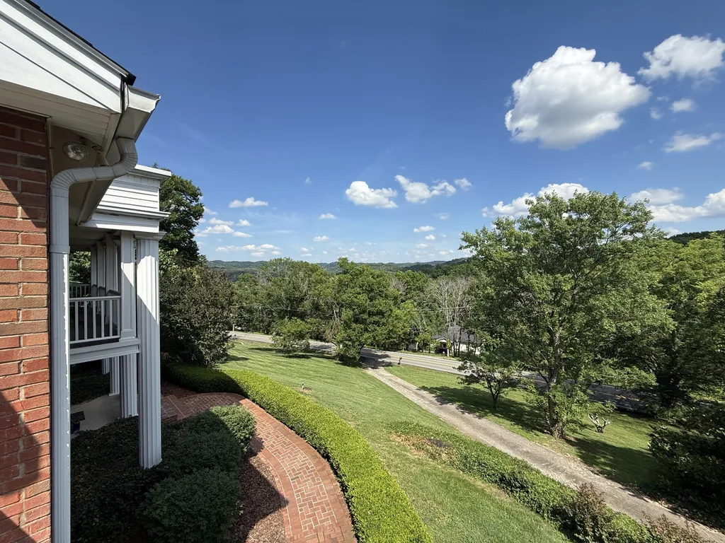 1288 Old Hillsboro Road Franklin TN 37069