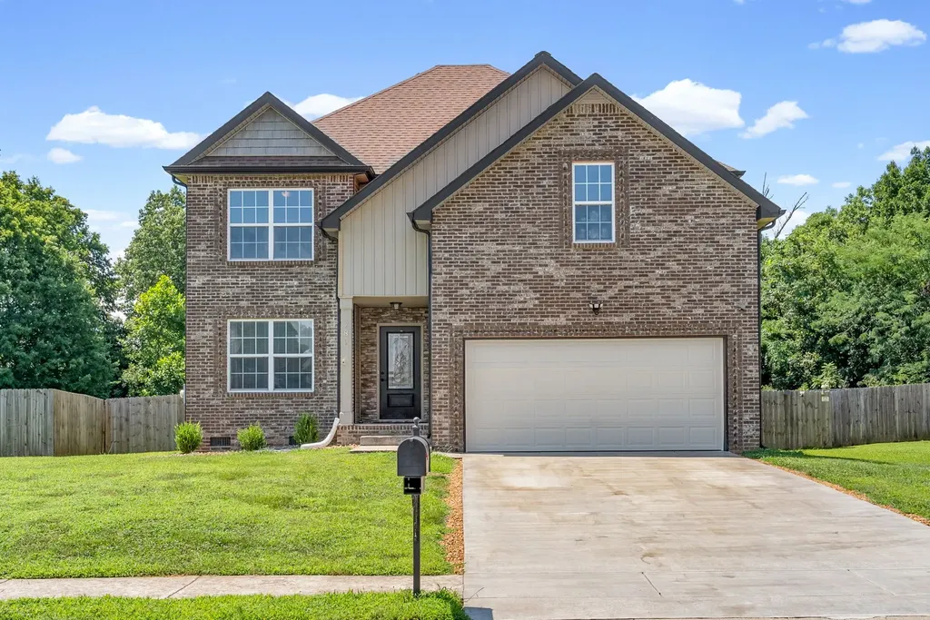 789 Banister Drive Clarksville TN 37042