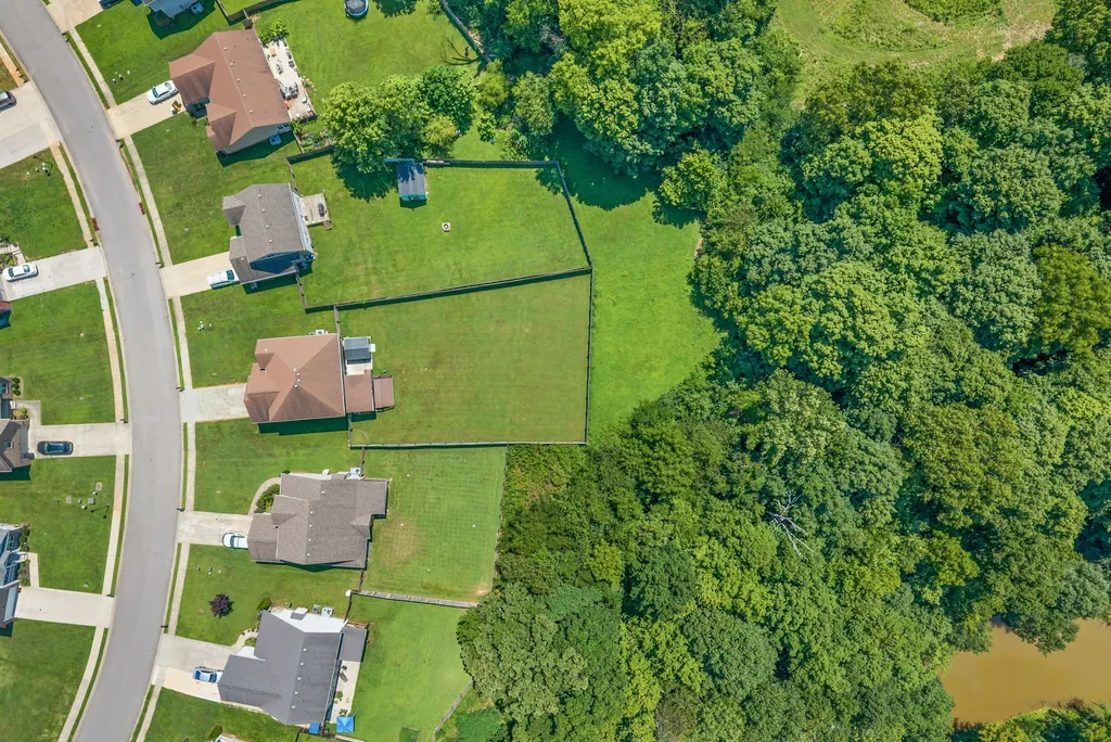 789 Banister Drive Clarksville TN 37042