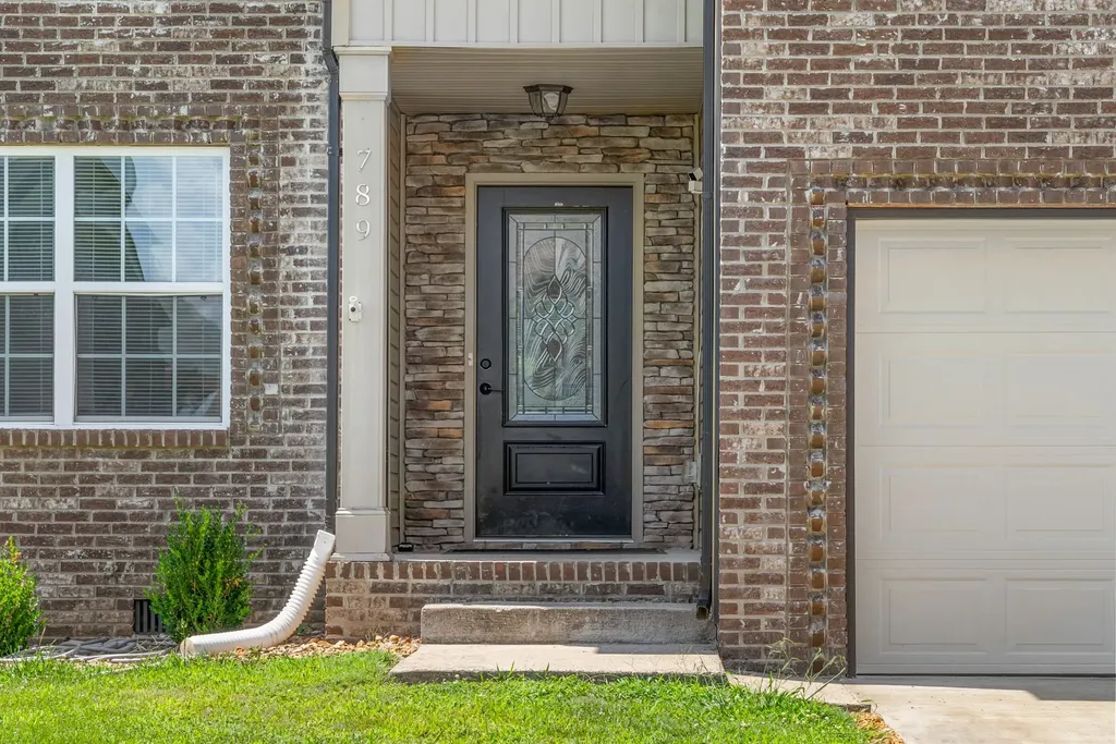 789 Banister Drive Clarksville TN 37042