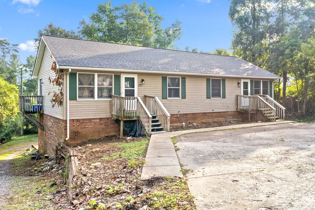 221 Park Lane Clarksville TN 37042