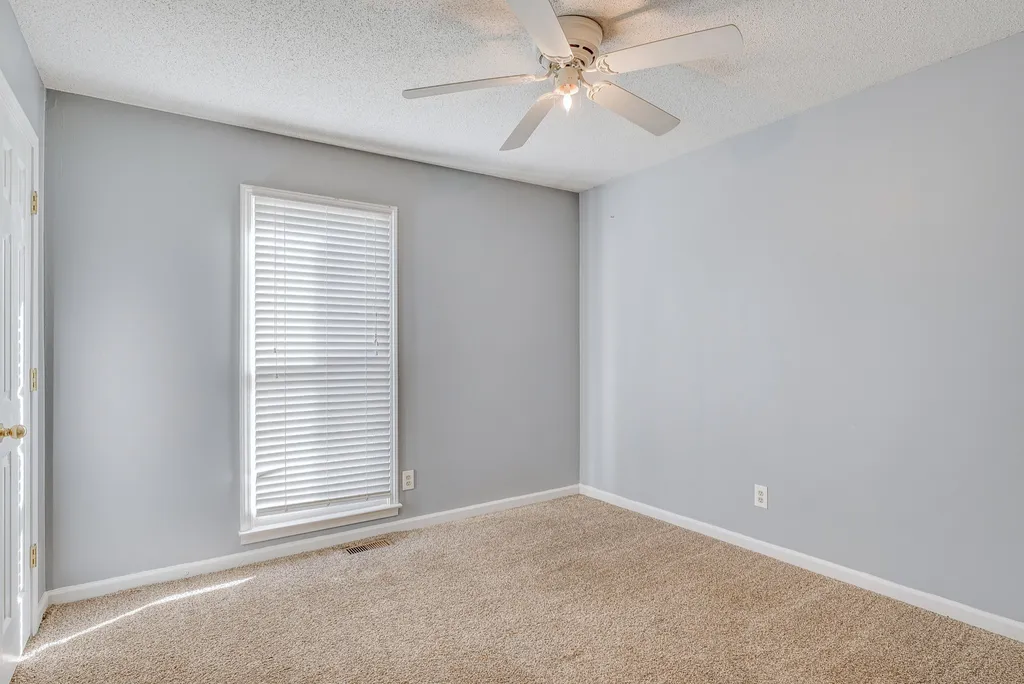 1737 Crestview Drive Clarksville TN 37042
