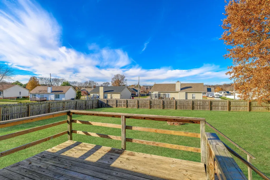 1737 Crestview Drive Clarksville TN 37042