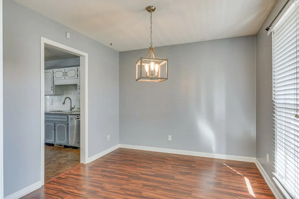 1737 Crestview Drive Clarksville TN 37042
