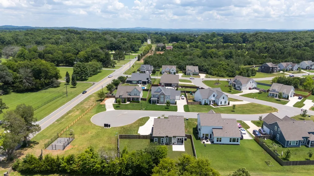 17 Honey Oak Court Mount Juliet TN 37122