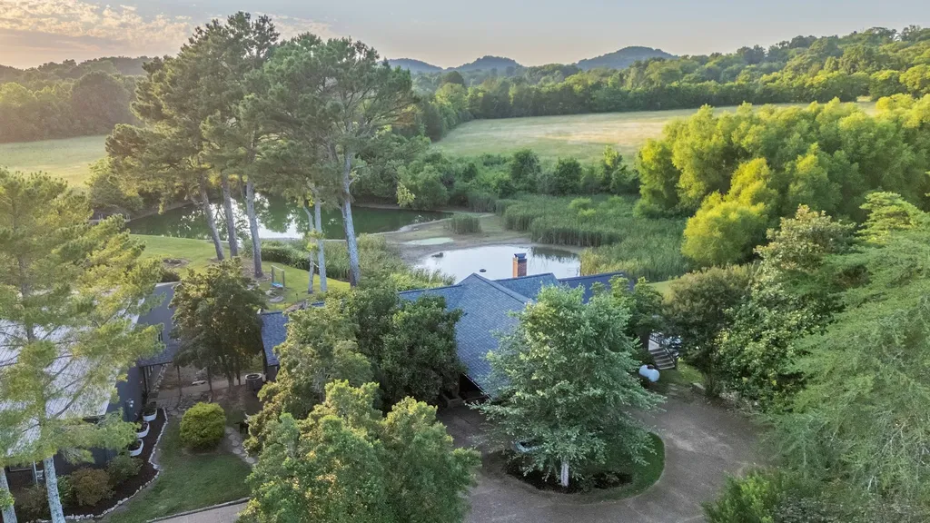 6923 Cross Keys Road College Grove TN 37046