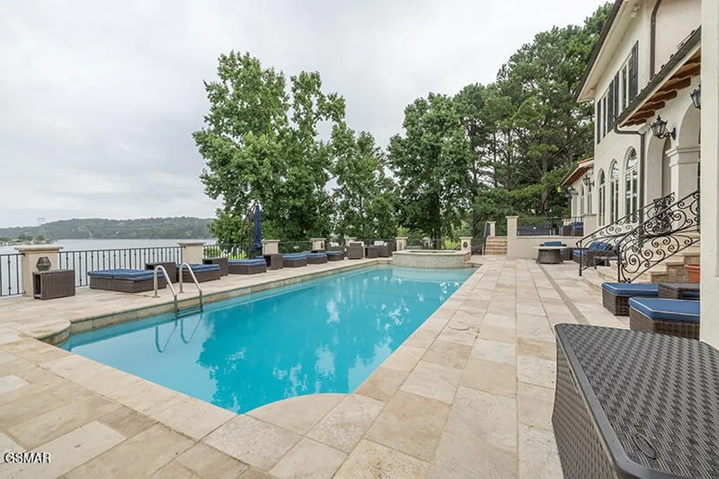 8719 Inlet Drive Knoxville TN 37922