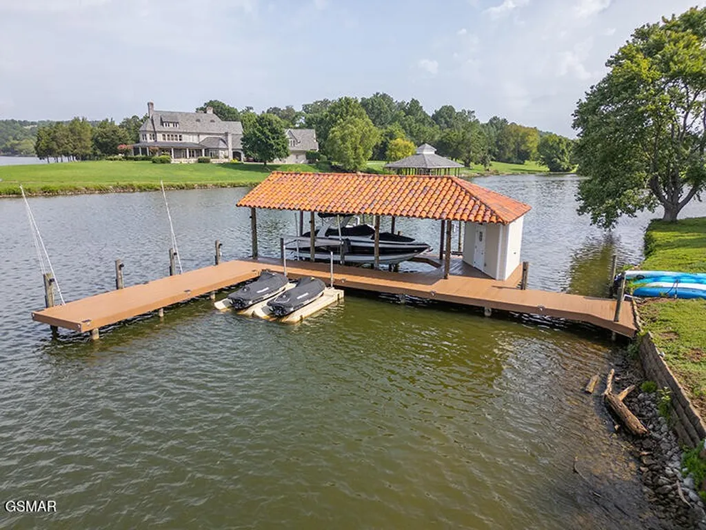 8719 Inlet Drive Knoxville TN 37922