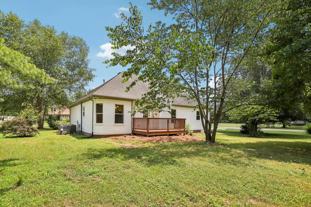 1940 Sterling Street Murfreesboro TN 37127