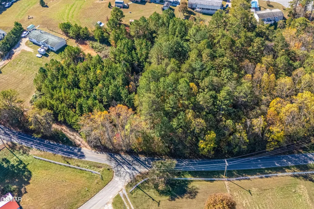 21 Green Hill Road Dandridge TN 37725