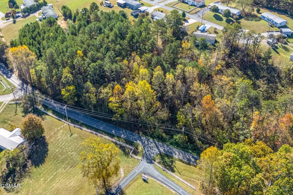 22 Green Hill Road Dandridge TN 37725
