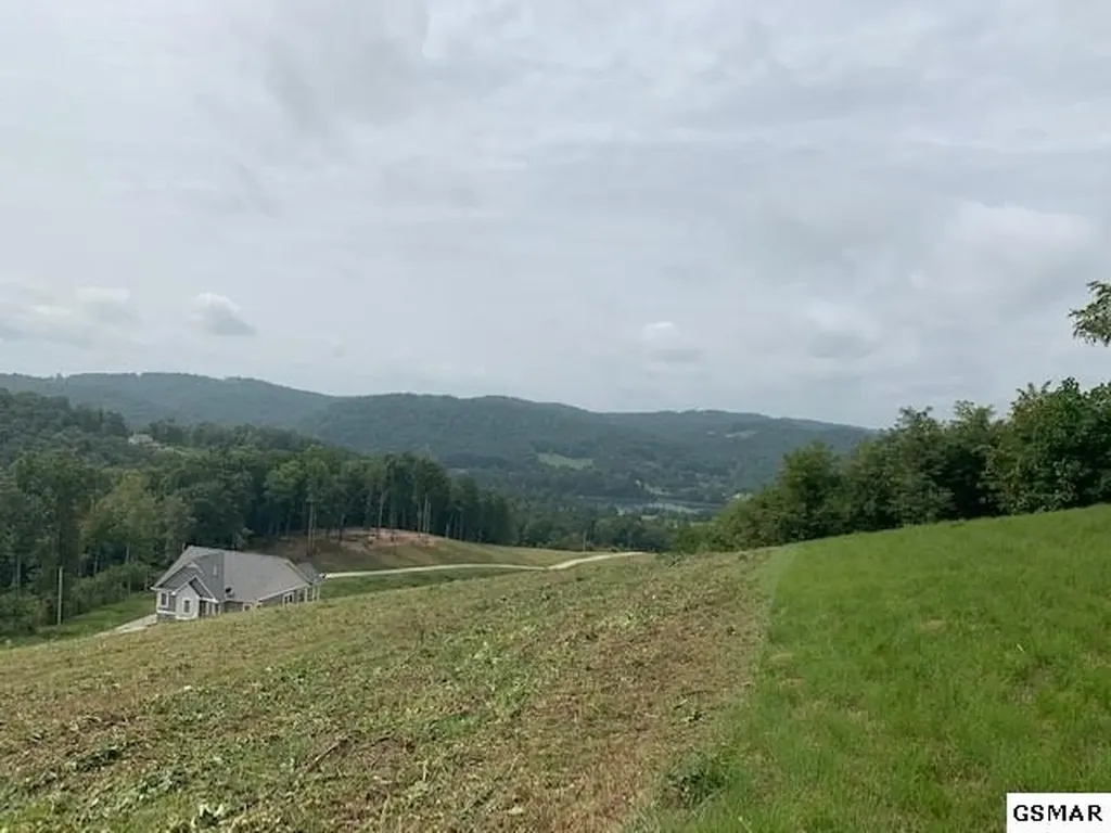 11 Mountain Way Sharps Chapel TN 37866