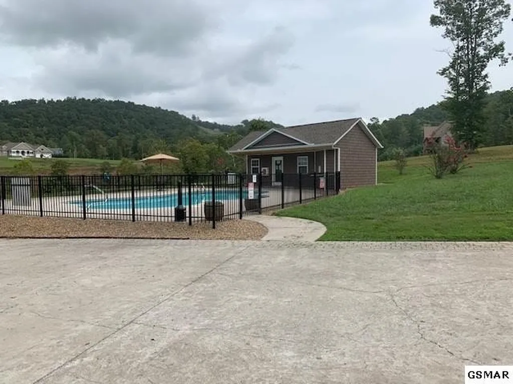 11 Mountain Way Sharps Chapel TN 37866
