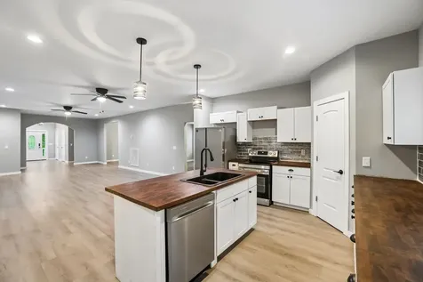 286 Emily Lane Bell Buckle TN 37020