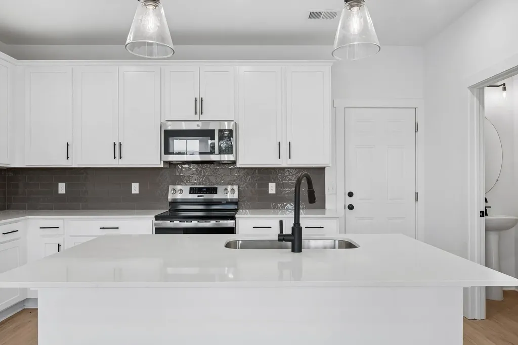 2597 Peaceful Valley Drive Columbia TN 38401