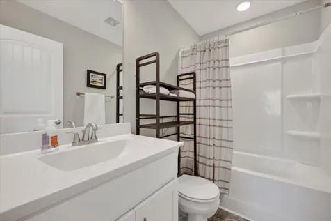 223 Woodland Valley Lane Clarksville TN 37040