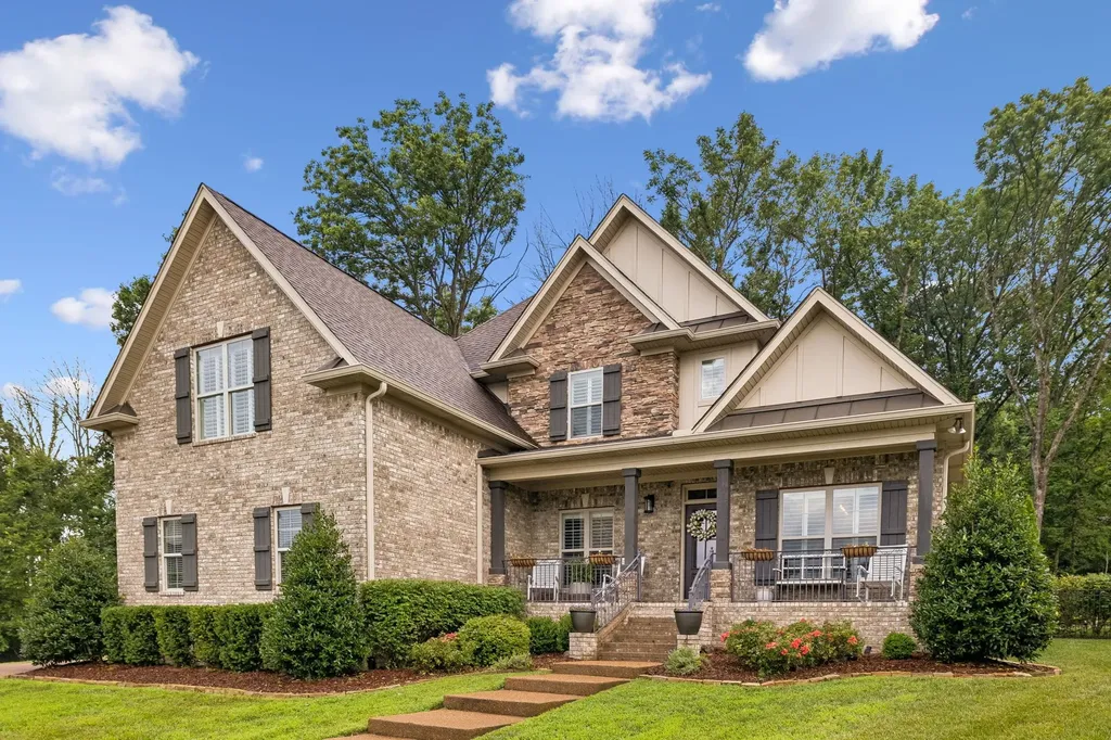 14 Colette Court Mount Juliet TN 37122