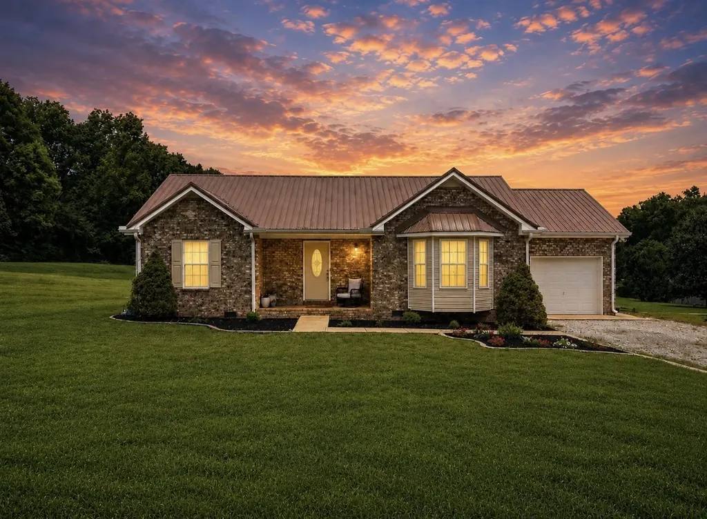1013 S Tidwell Road Bon Aqua TN 37025