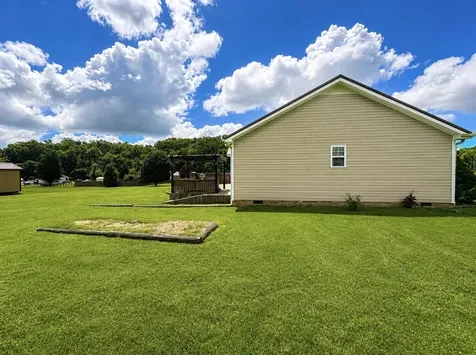 1013 S Tidwell Road Bon Aqua TN 37025