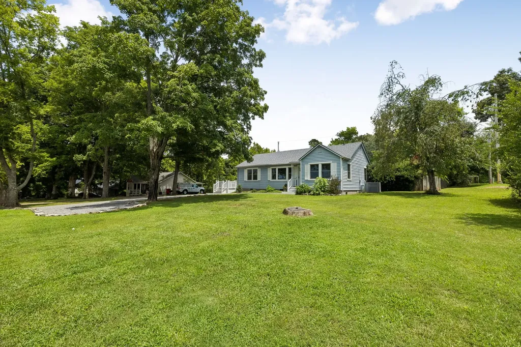 635 Dotsonville Road Clarksville TN 37042
