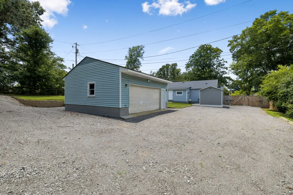 635 Dotsonville Road Clarksville TN 37042