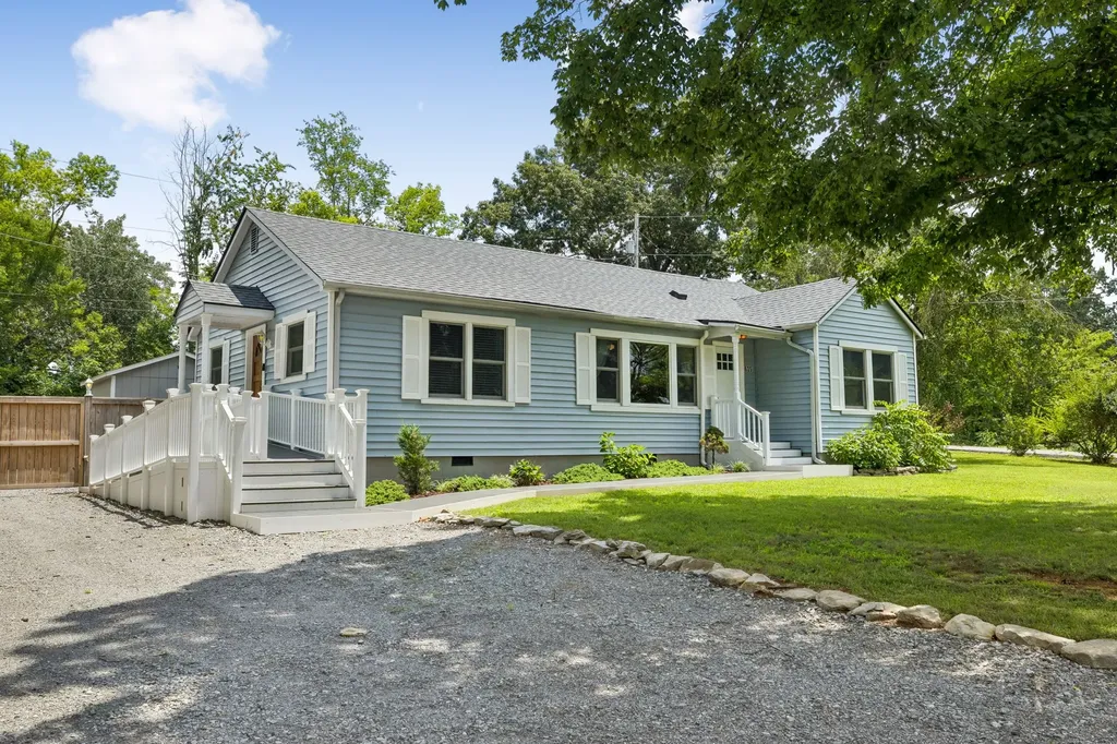 635 Dotsonville Road Clarksville TN 37042