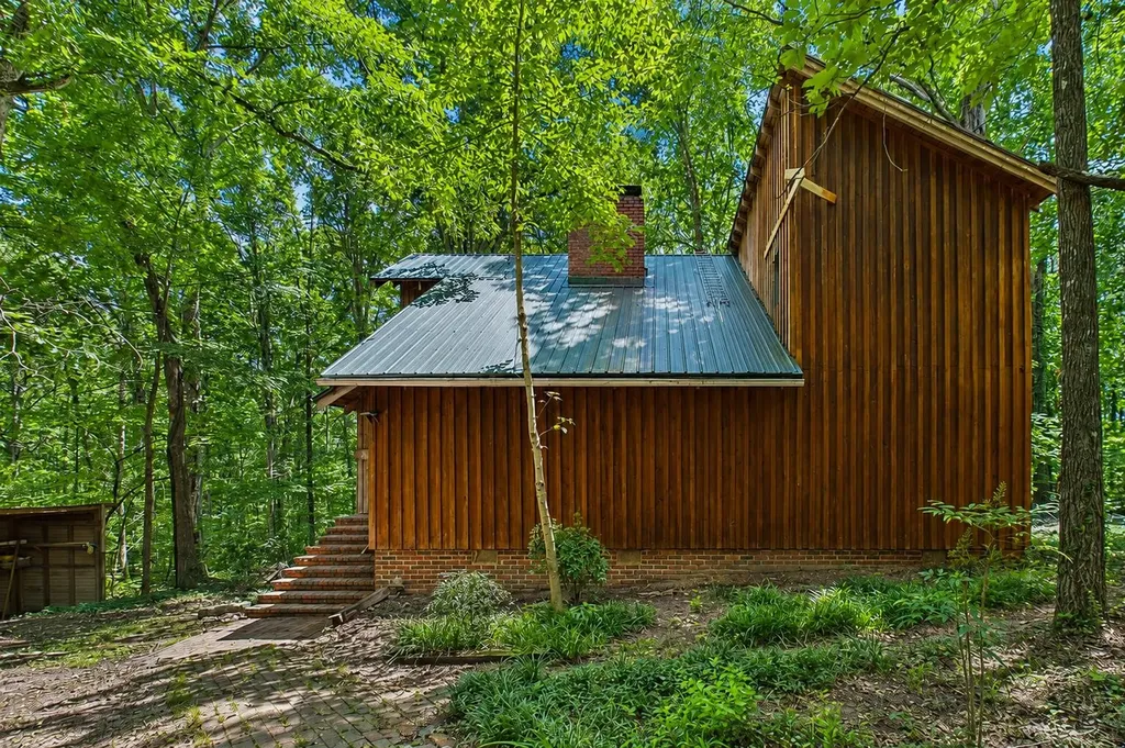 170 County Road 709 Riceville TN 37370