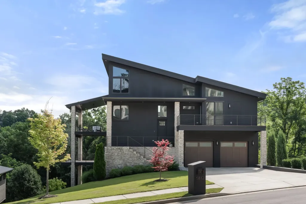5812 Woodland Hills Drive Nashville TN 37211