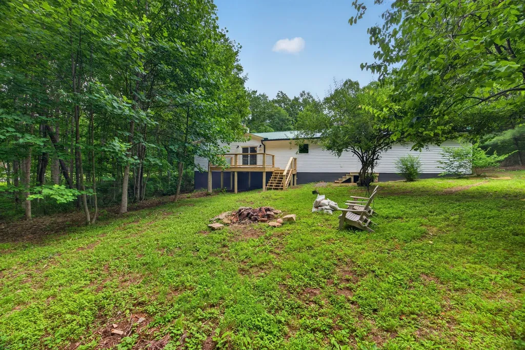 41 Jump Off Place Monterey TN 38574