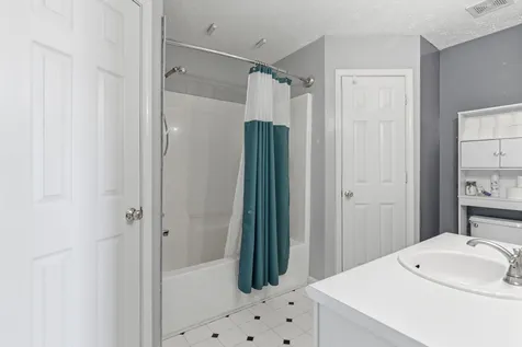 2014 Gardendale Drive Murfreesboro TN 37130