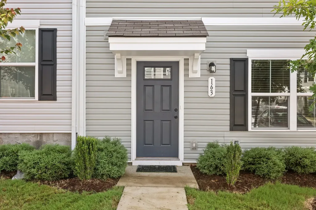 2757 Thornton Grove Boulevard Nashville TN 37207
