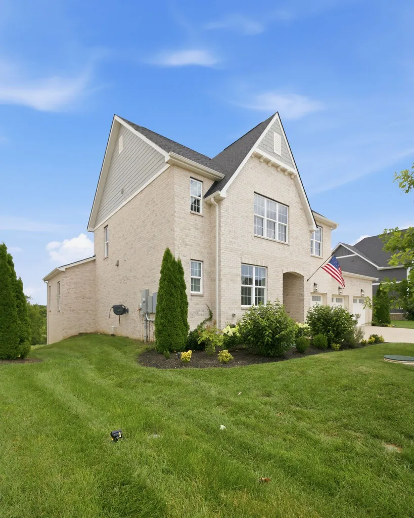 7628 Delancey Drive College Grove TN 37046