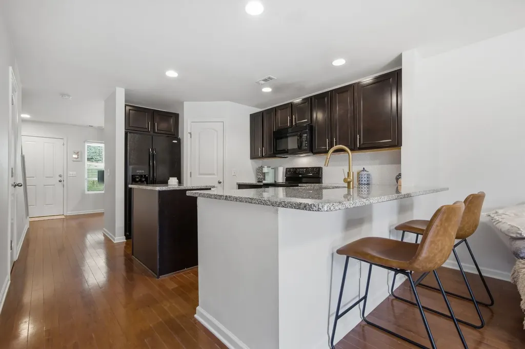 324 Mapleton Alley Hermitage TN 37076