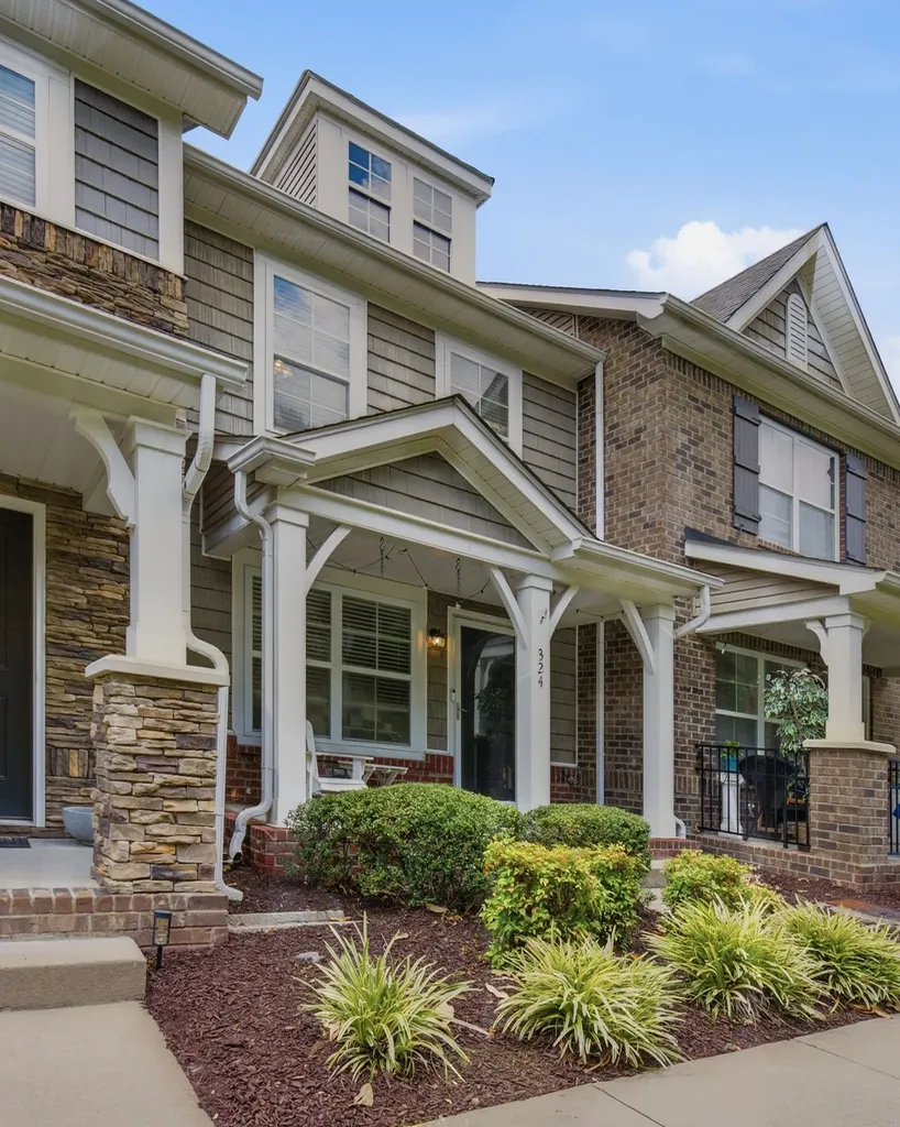 324 Mapleton Alley Hermitage TN 37076