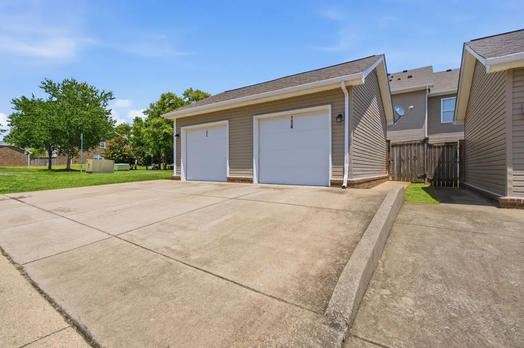 324 Mapleton Alley Hermitage TN 37076