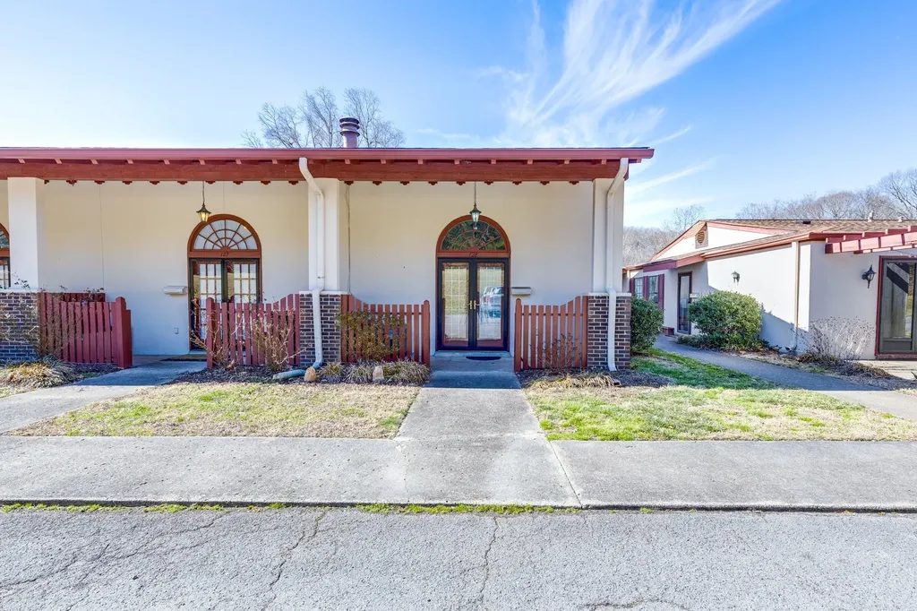 214 Old Hickory Boulevard Nashville TN 37221