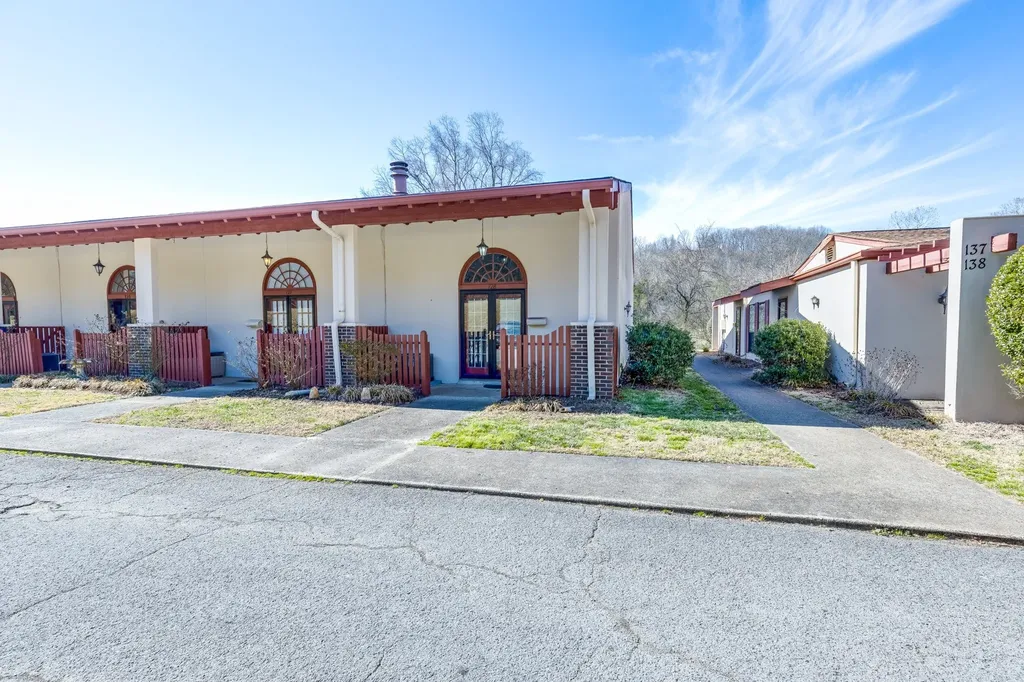 214 Old Hickory Boulevard Nashville TN 37221