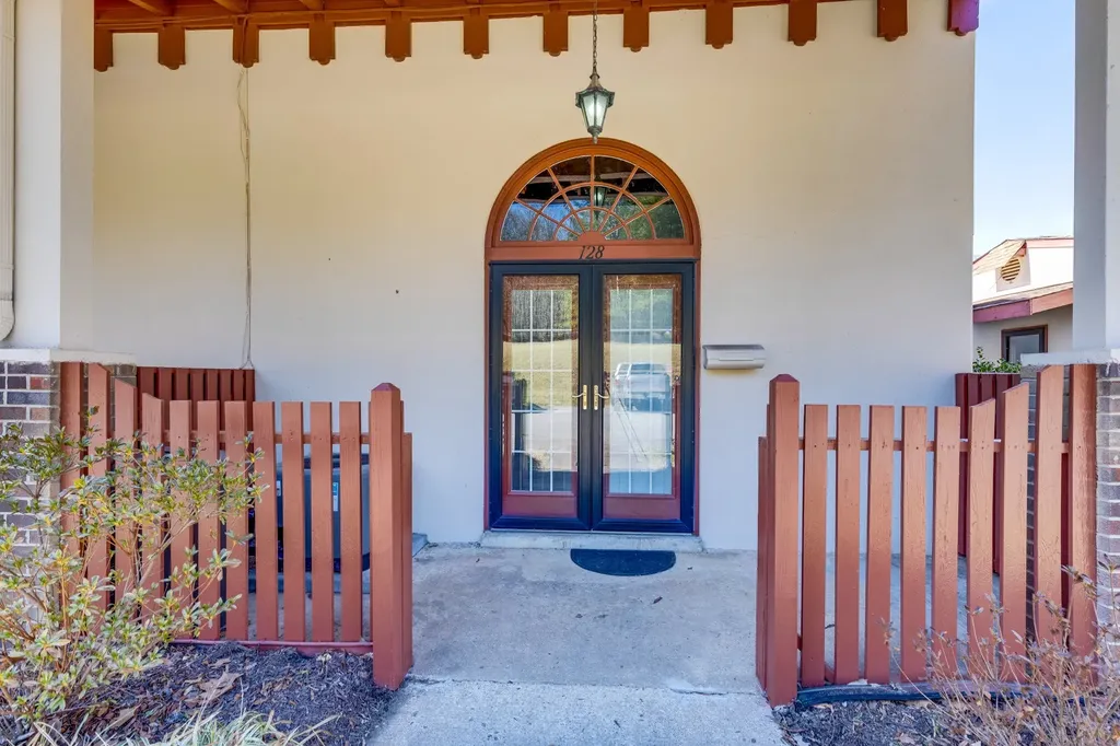214 Old Hickory Boulevard Nashville TN 37221
